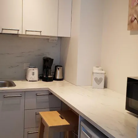 Apartment Suojalantie 4